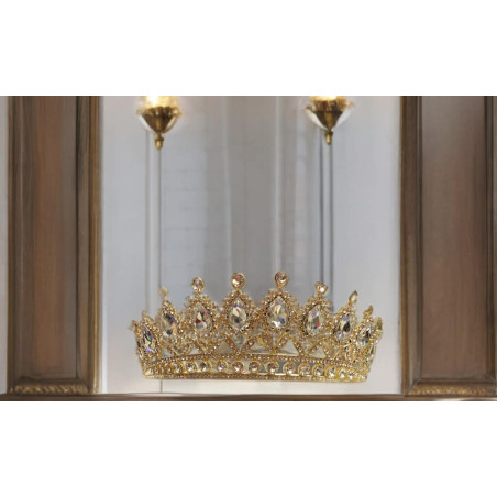 Tiara golden with transparent jems