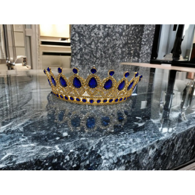 Tiara golden with blue gems
