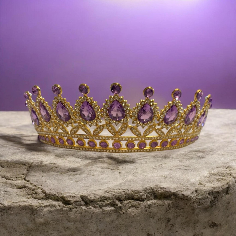 Tiara golden with purple gems
