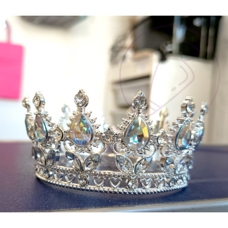 Korona ezüst, színjátszó köves