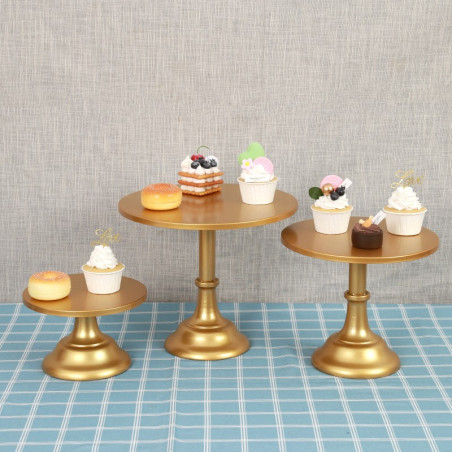 Classic Elegance Golden Cake Stand 25 cm