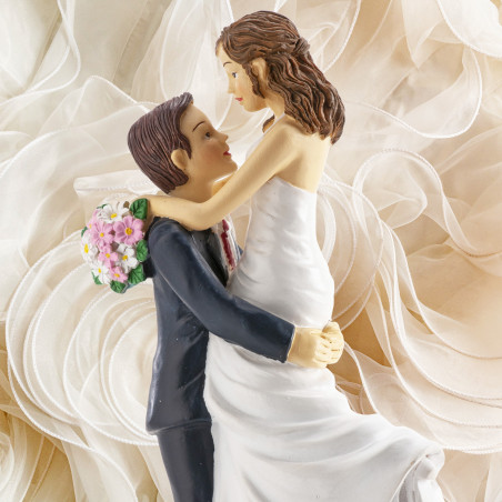 Wedding Cake Topper – Groom Lifting the Bride, 18 cm