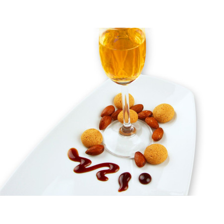 Amaretto concentrate with alcohol