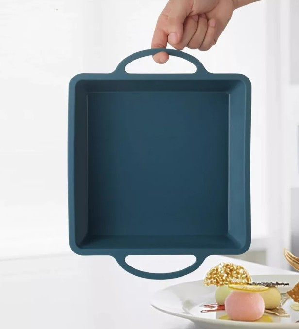 Szilikon szögletes tortasütő forma fém merevítéssel