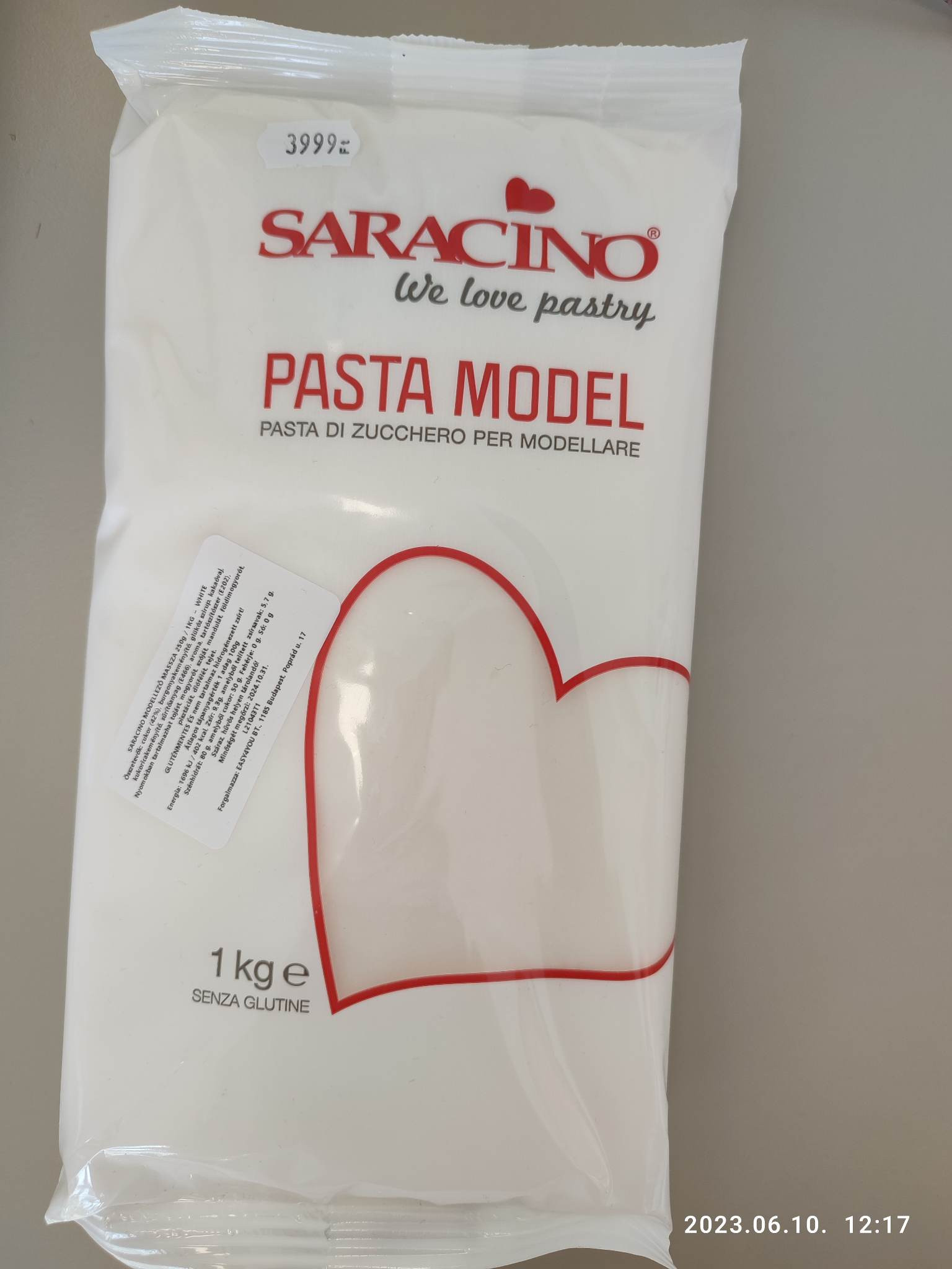 Saracino fehér modellező massza 1kg