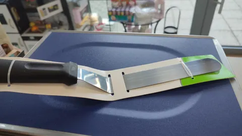 Angled Cake Palette Knife 32 cm